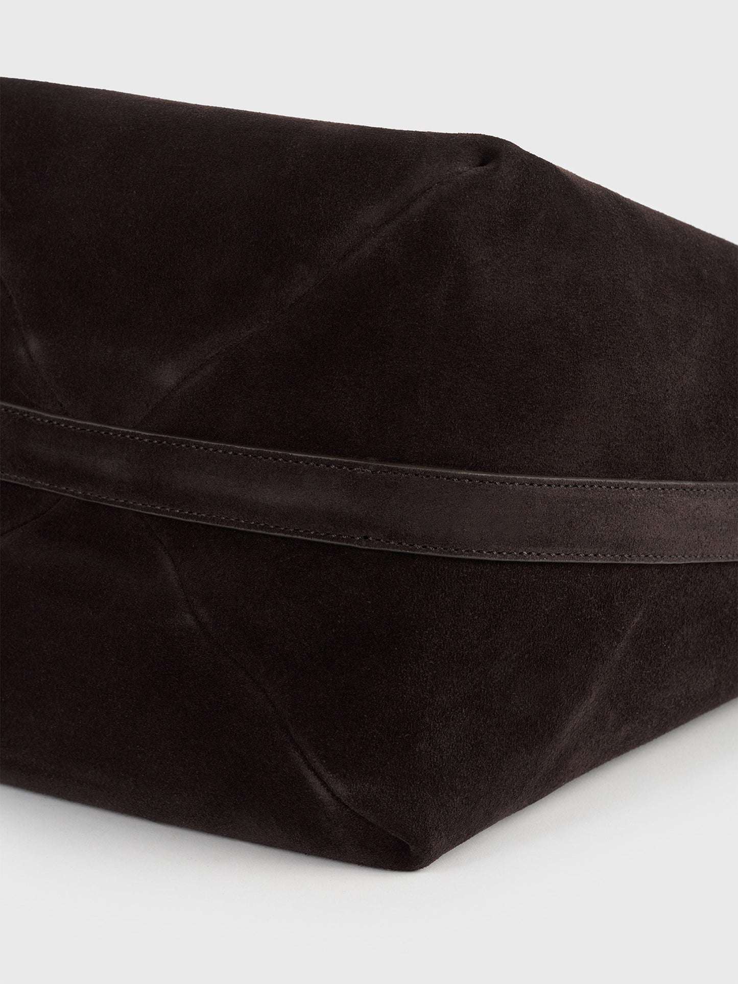 TOTEME - Tote Bag Belted Medium aus Veloursleder