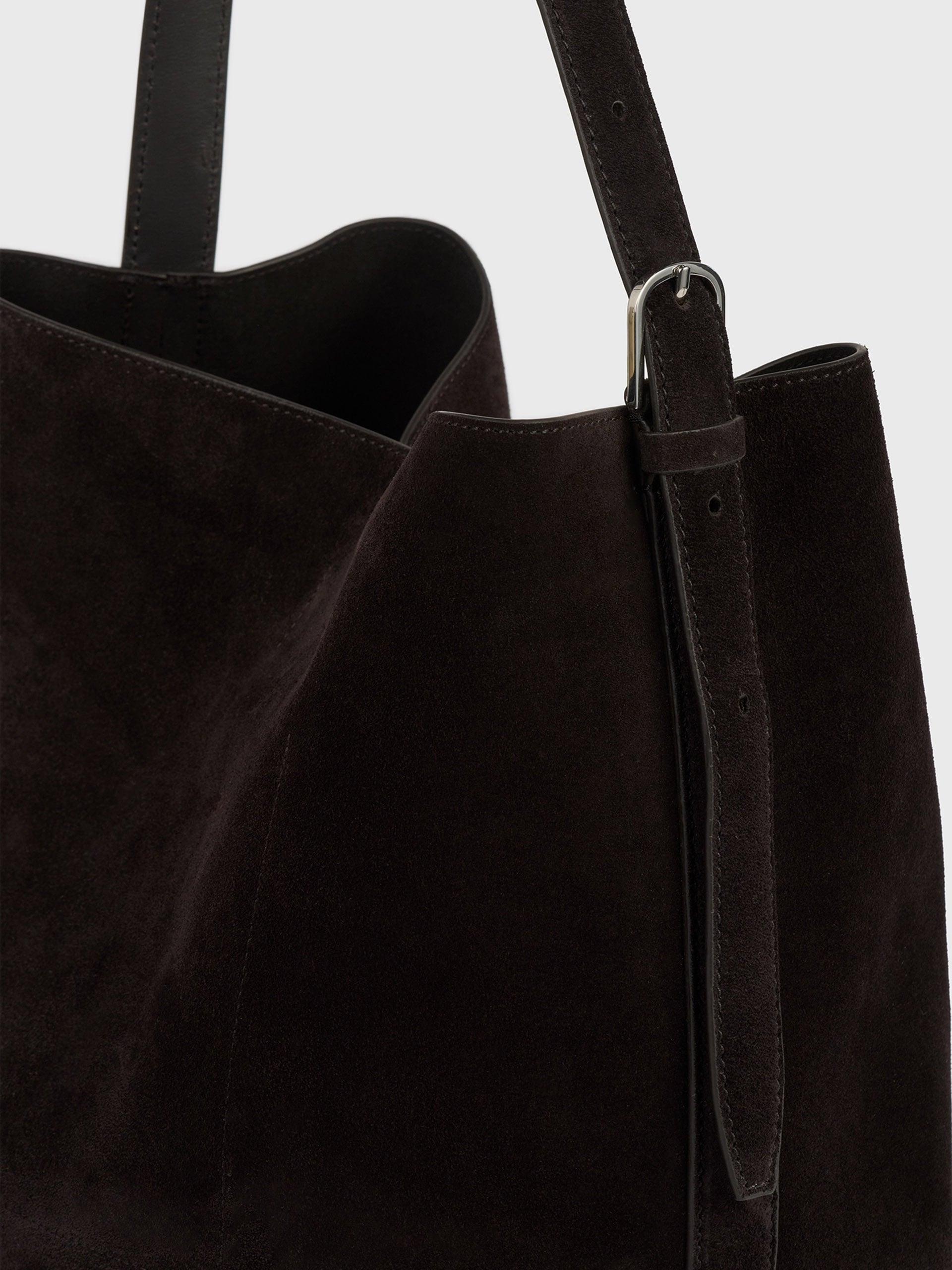 TOTEME - Tote Bag Belted Medium aus Veloursleder