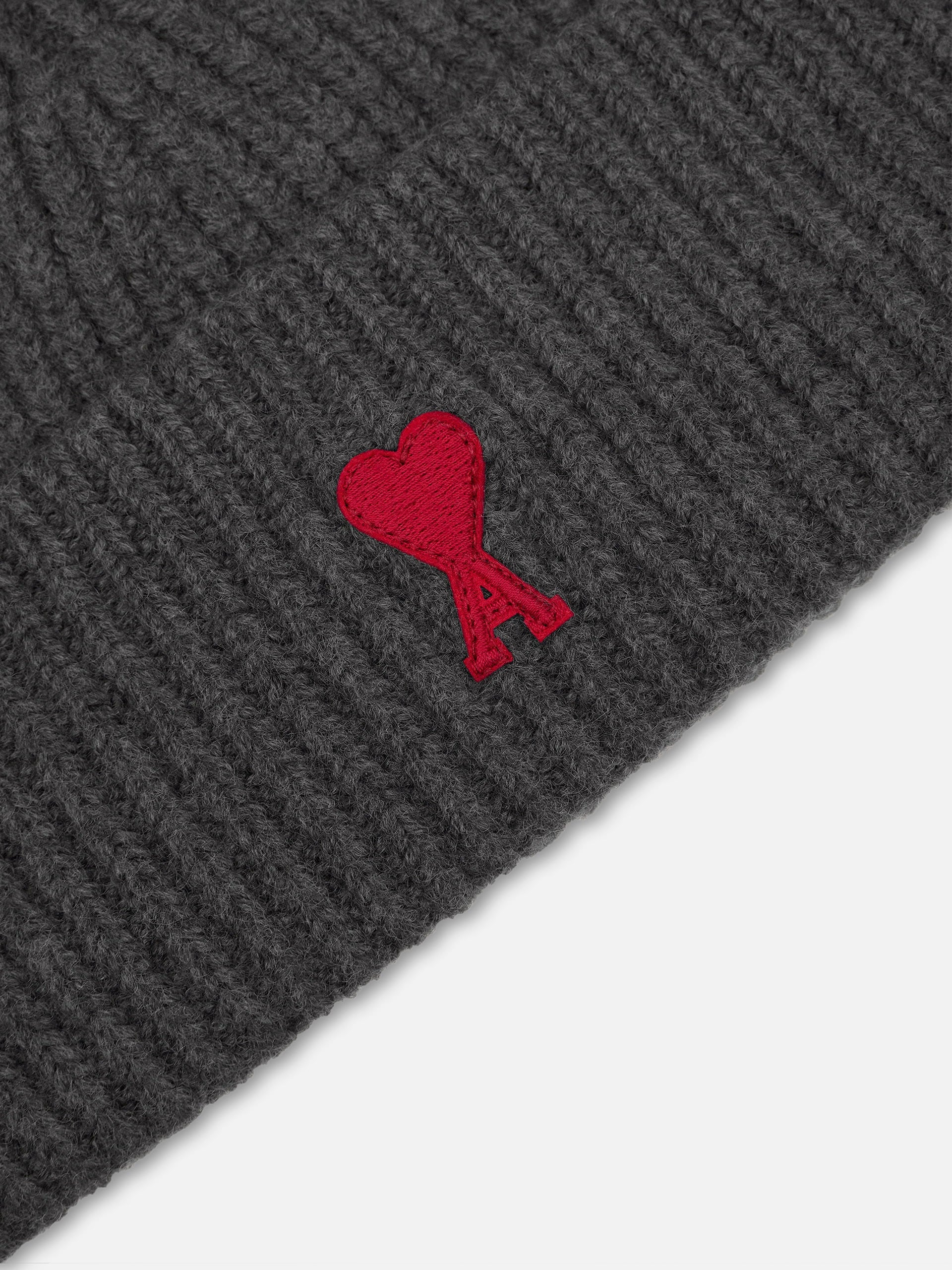 AMI PARIS - Beanie mit rotem Ami De Coeur Logo aus Merinowolle