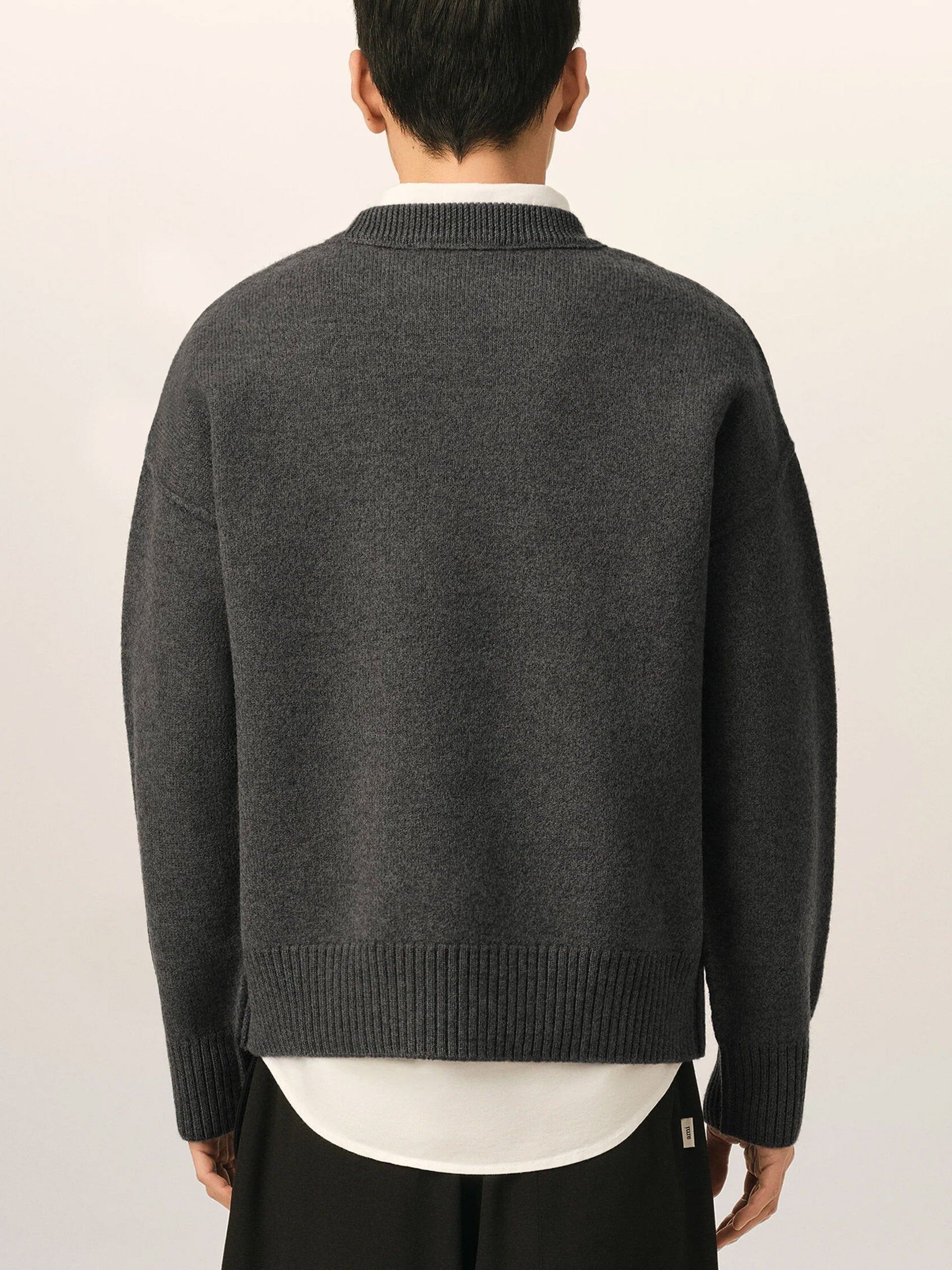 Ami Paris – Rundhalspullover Ami De Coeur aus Merinowolle Dunkelgrau - Dark Grey