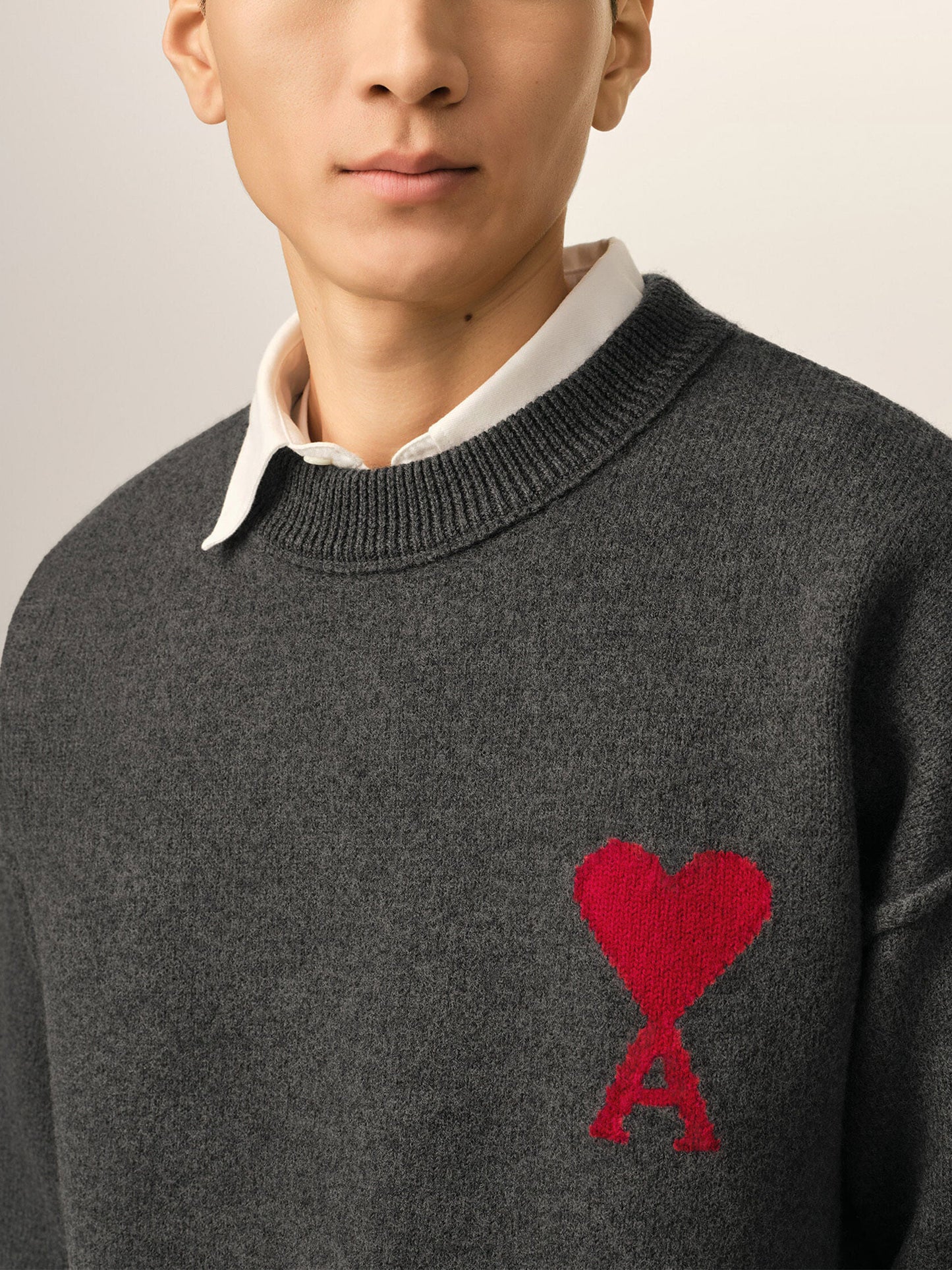 Ami Paris – Rundhalspullover Ami De Coeur aus Merinowolle Dunkelgrau - Dark Grey