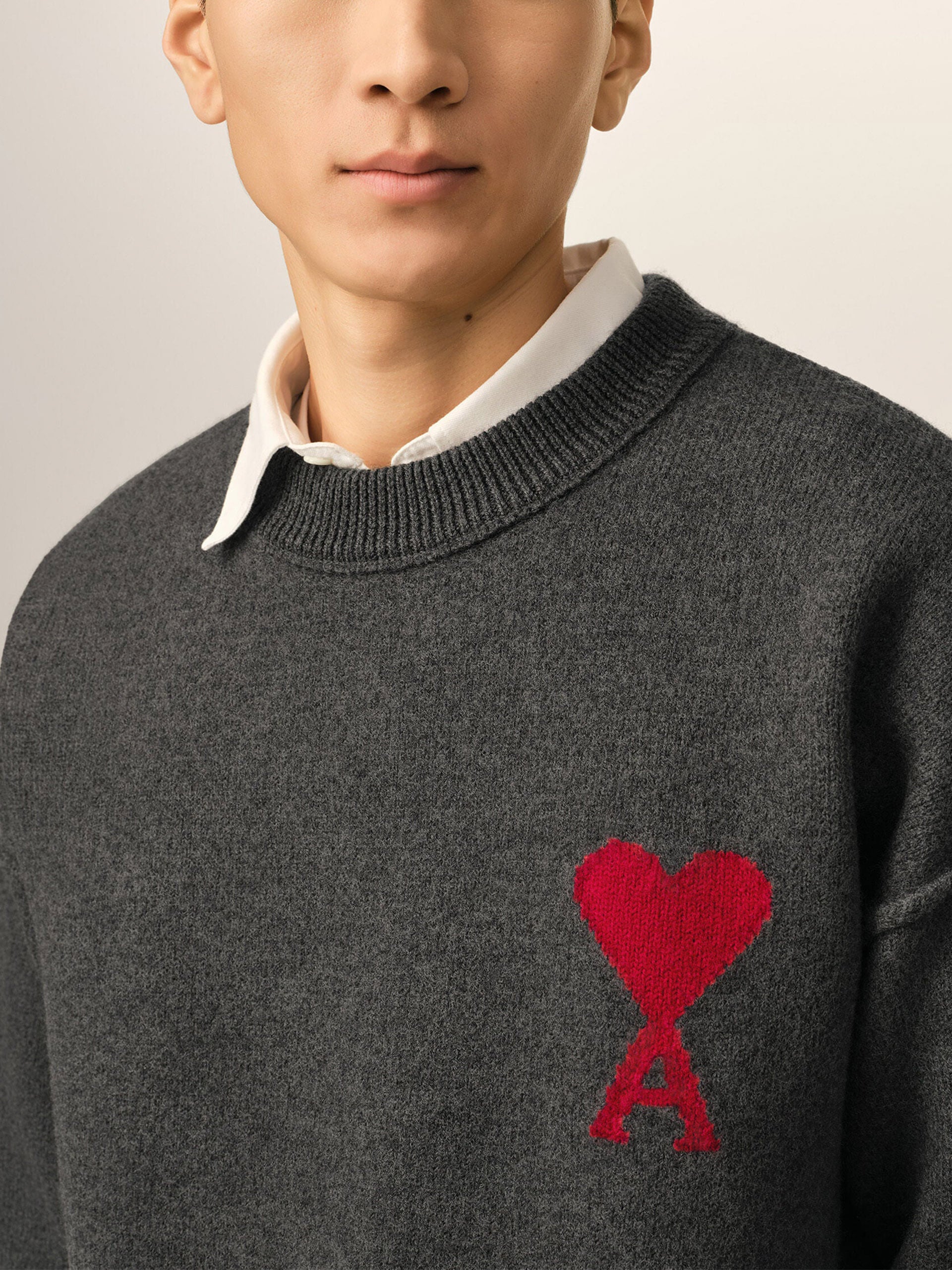 Ami Paris – Rundhalspullover Ami De Coeur aus Merinowolle Dunkelgrau - Dark Grey