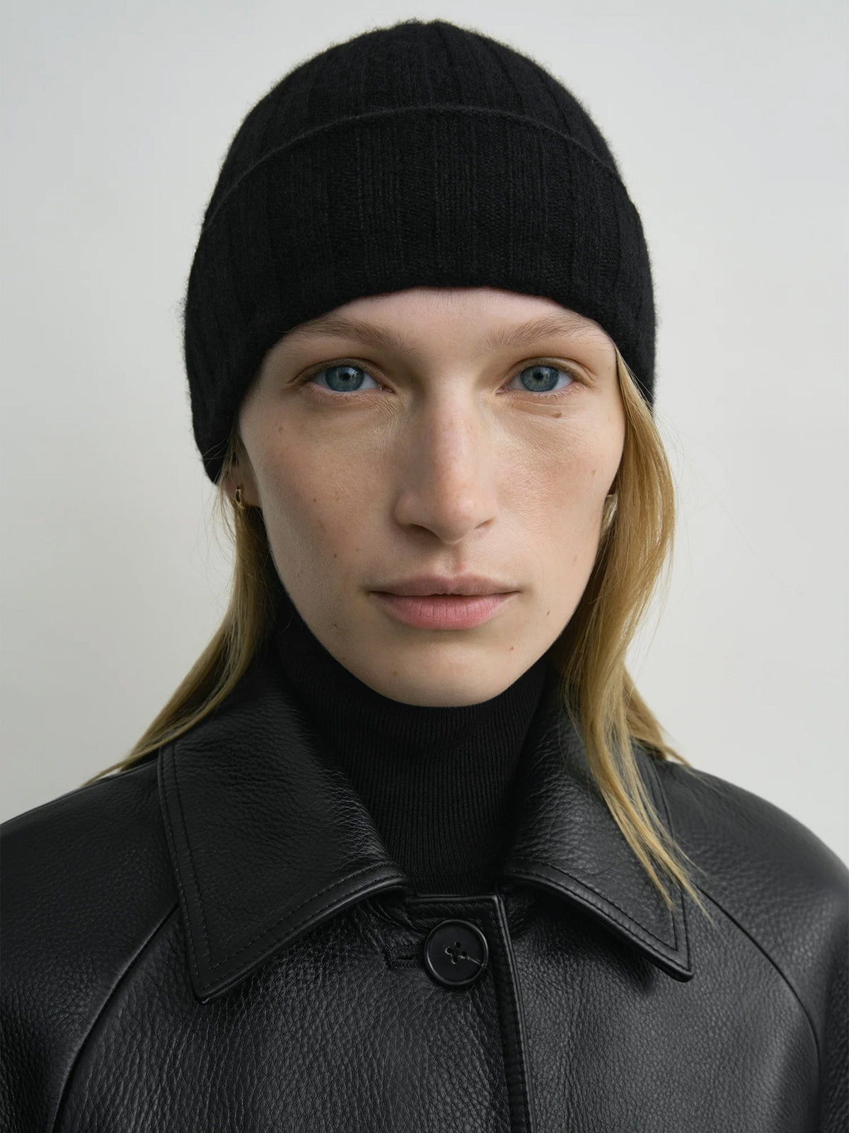 Toteme Gerippte Beanie aus Kaschmir Schwarz