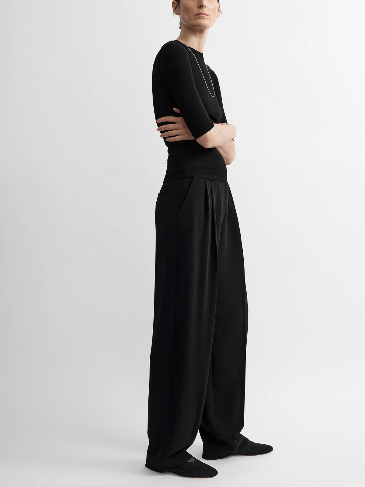 Toteme Hose mit doppelten Bundfalten für Damen Schwarz