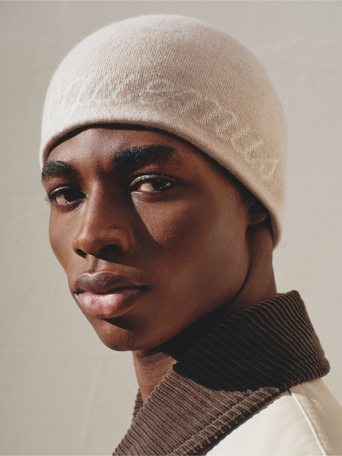 Jacquemus Mütze Atelier aus Wolle und Kaschmir Hellbeige