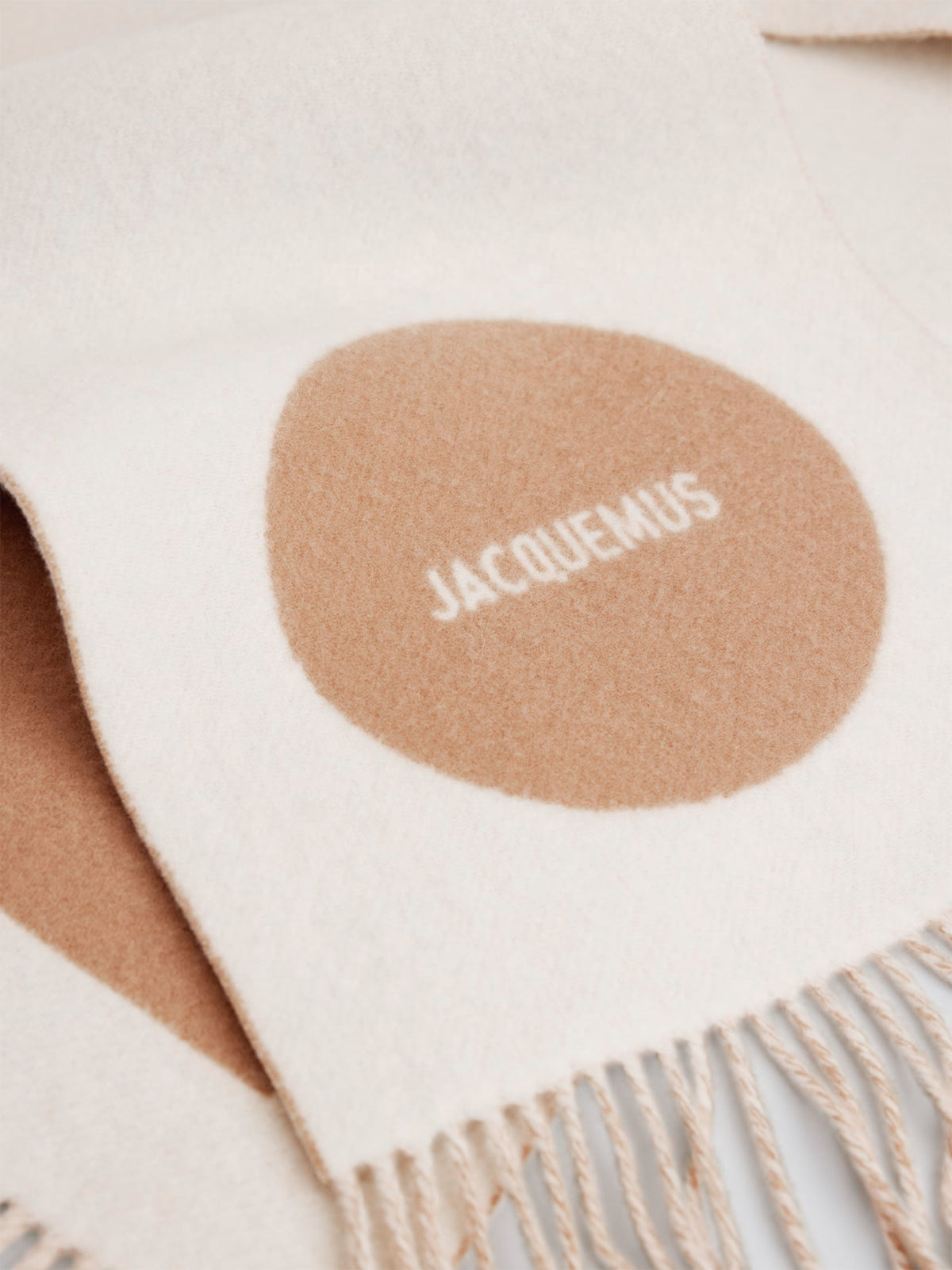 Jacquemus – Schal Rond Carré aus Wolle mit Logo Beige-Multi