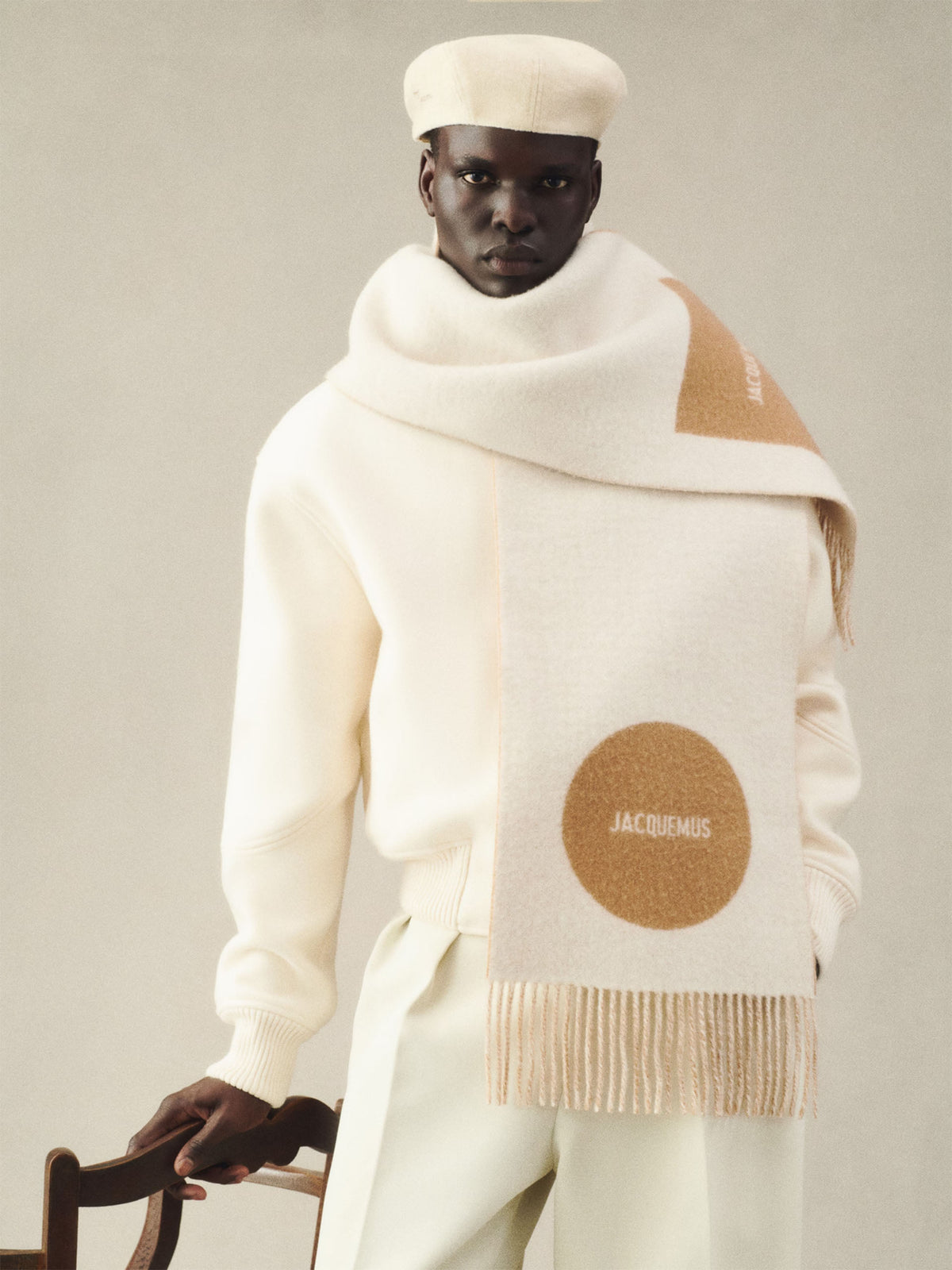 Jacquemus – Schal Rond Carré aus Wolle mit Logo Beige-Multi