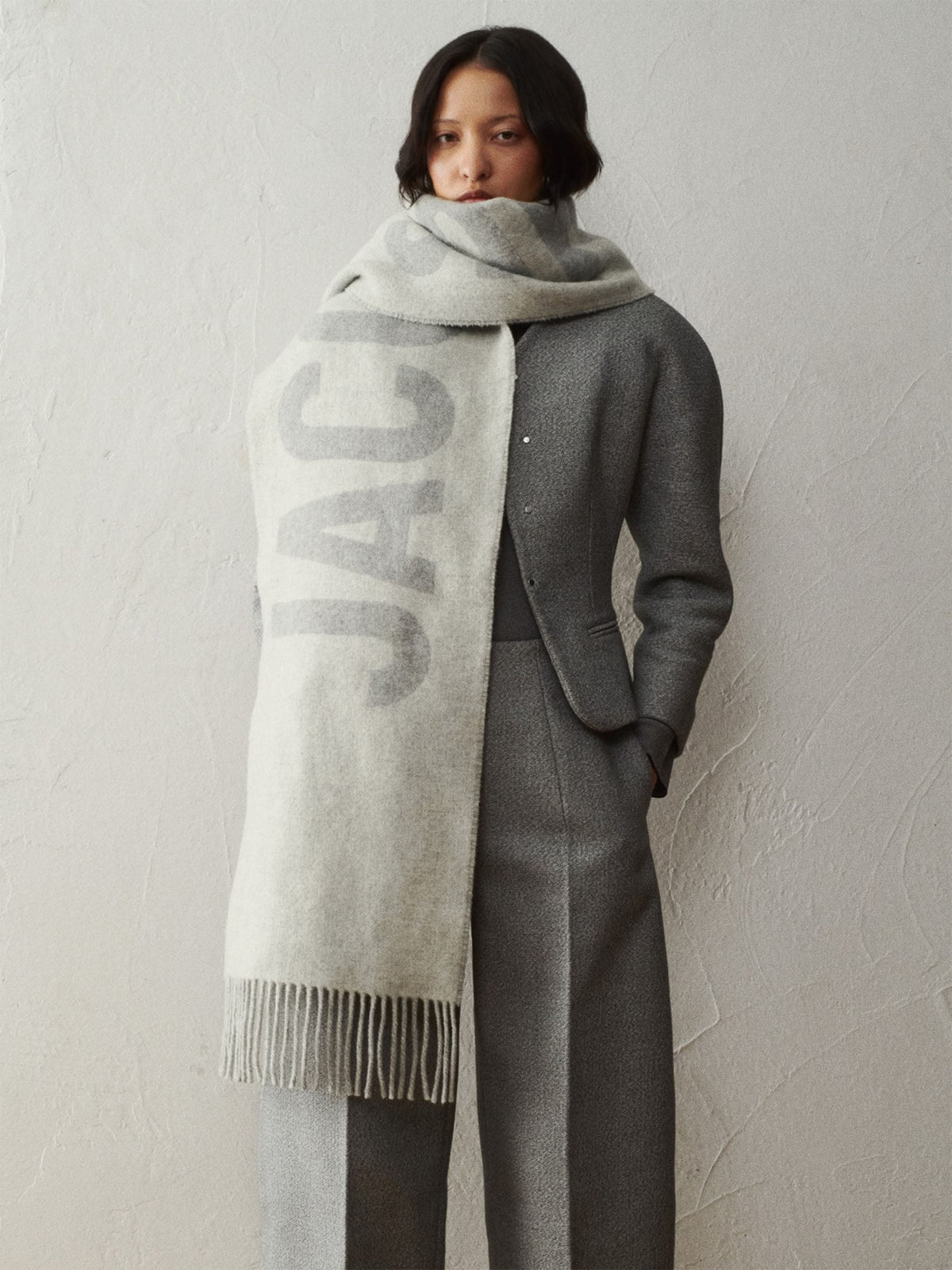 Jacquemus – Schal Jacquemus aus Wolle mit Logo Hellgrau - Light Grey