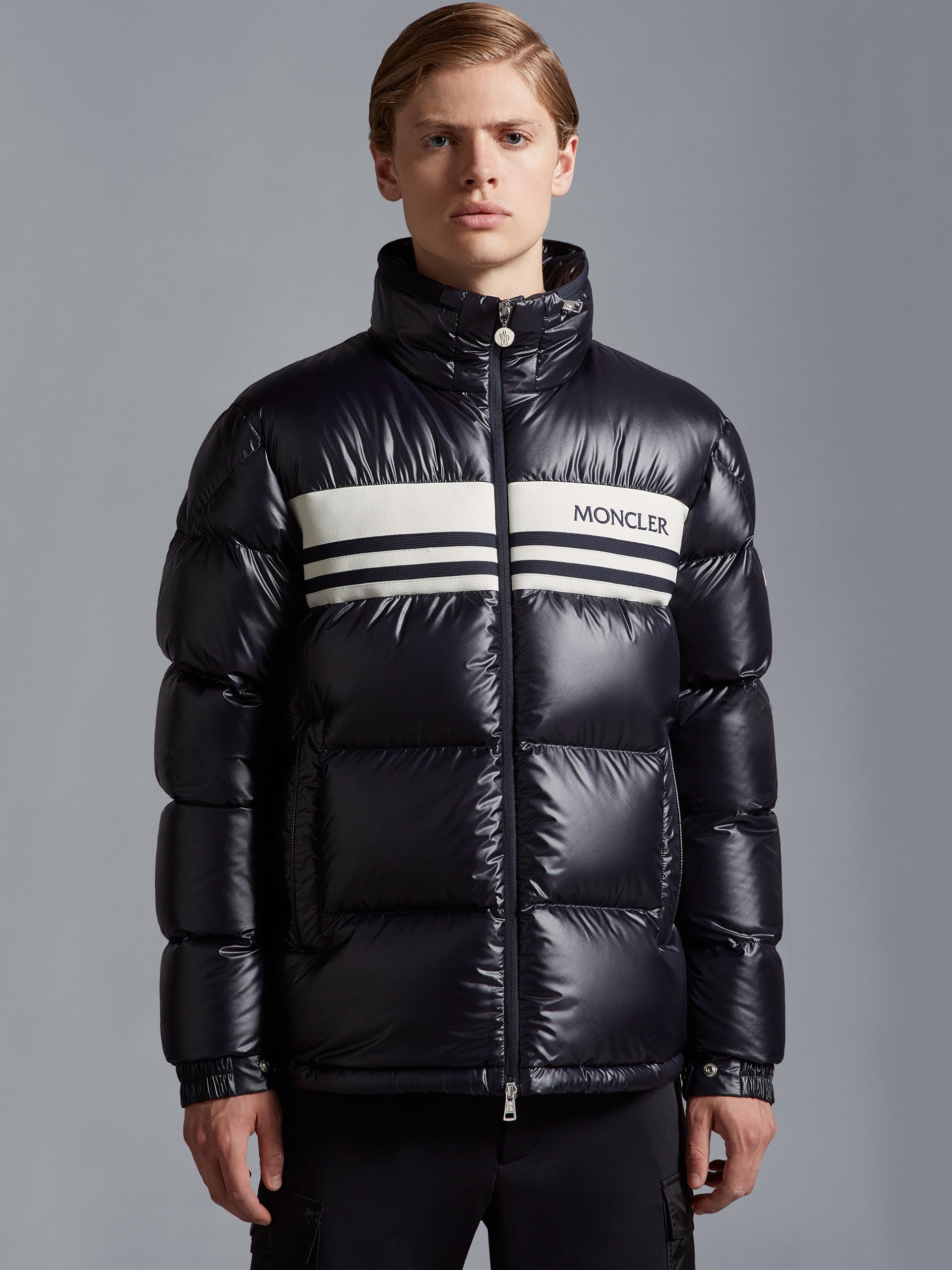 MONCLER - Daunenjacke Skarstind