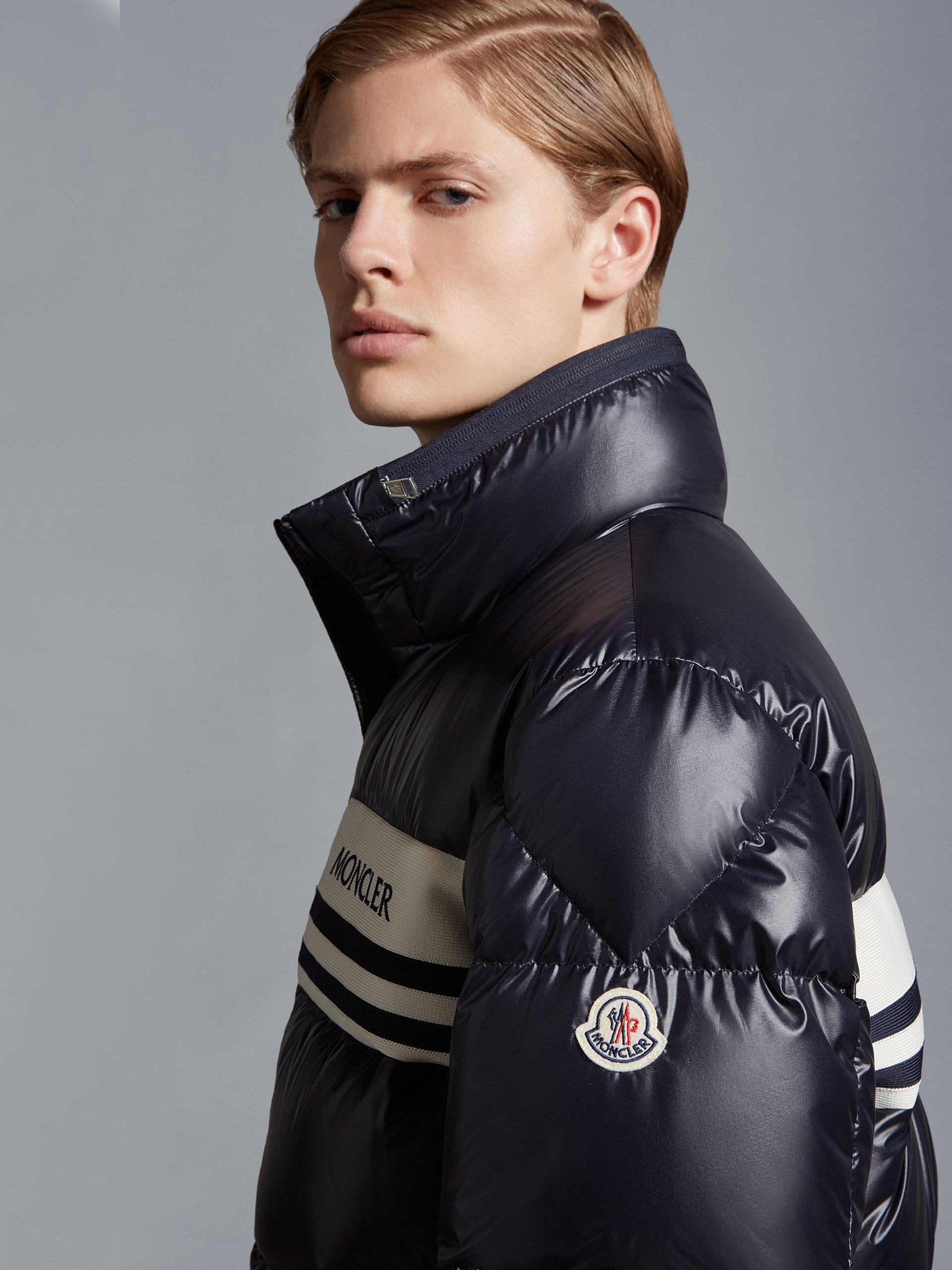 MONCLER - Daunenjacke Skarstind