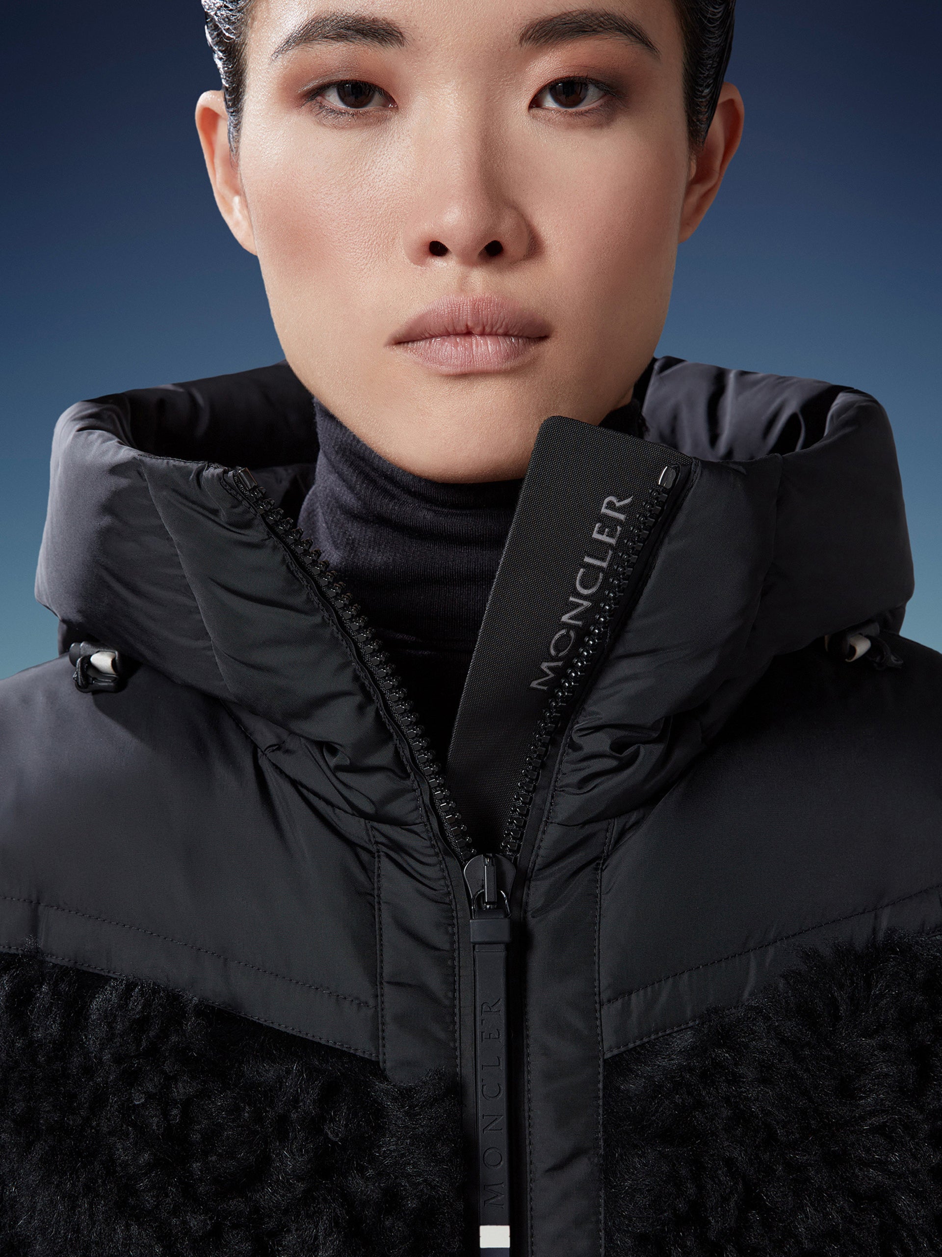 MONCLER GRENOBLE - Daunenjacke mit Shearling Bellecote